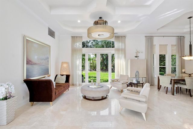 6015 Pinewood Avenue, Parkland, FL 33067