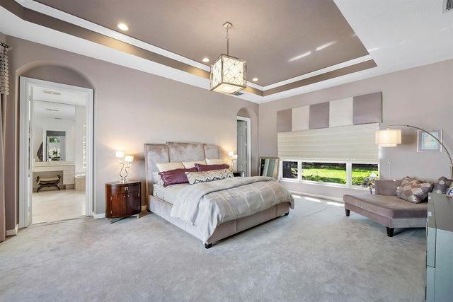 6015 Pinewood Avenue, Parkland, FL 33067