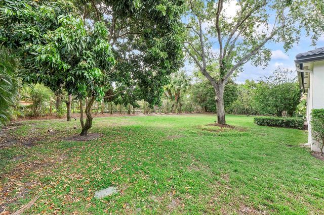 6015 Pinewood Avenue, Parkland, FL 33067