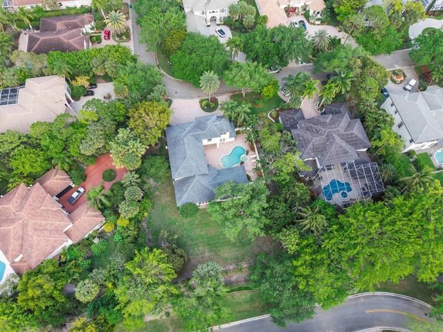 6015 Pinewood Avenue, Parkland, FL 33067