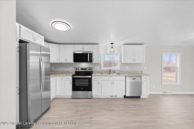 1976 Bolock Highway, Charlotte, MI 48813