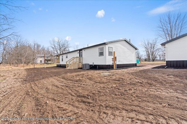 1976 Bolock Highway, Charlotte, MI 48813