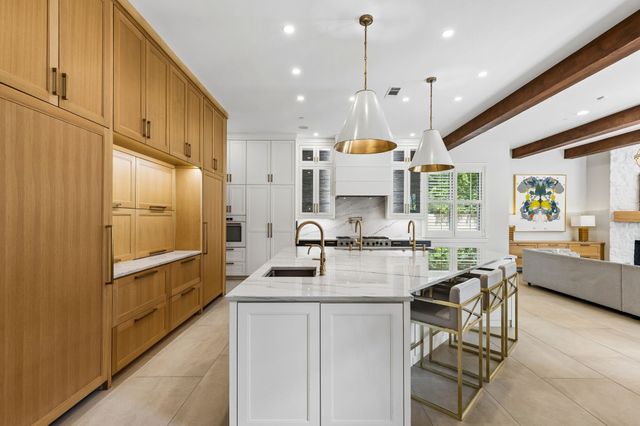 5707 Watson Circle, Dallas, TX 75225