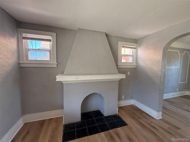 16206 Snowden Street, Detroit, MI 48235