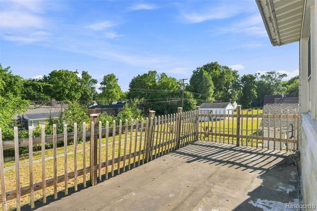 17620 Cornell Road, Southfield, MI 48075