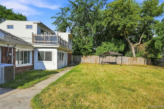17620 Cornell Road, Southfield, MI 48075