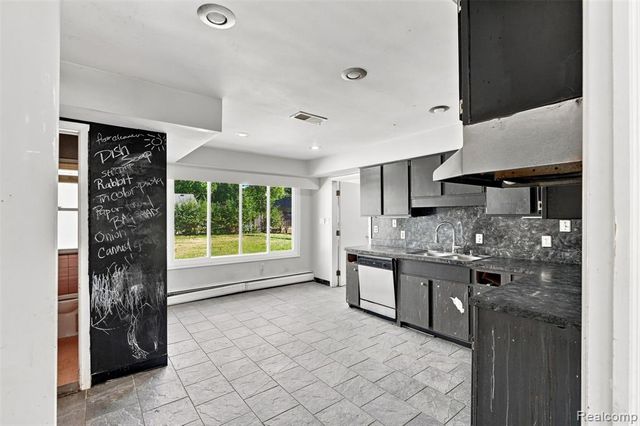 17620 Cornell Road, Southfield, MI 48075