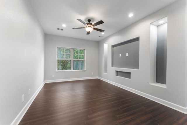 17679 Spur Court, Waller, TX 77484