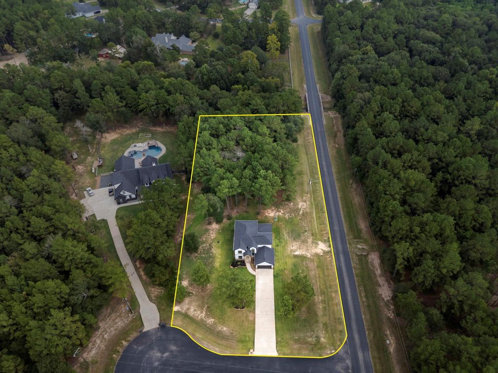 17679 Spur Court, Waller, TX 77484