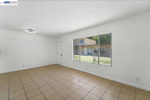 132 W 18Th St, Merced, CA 95340