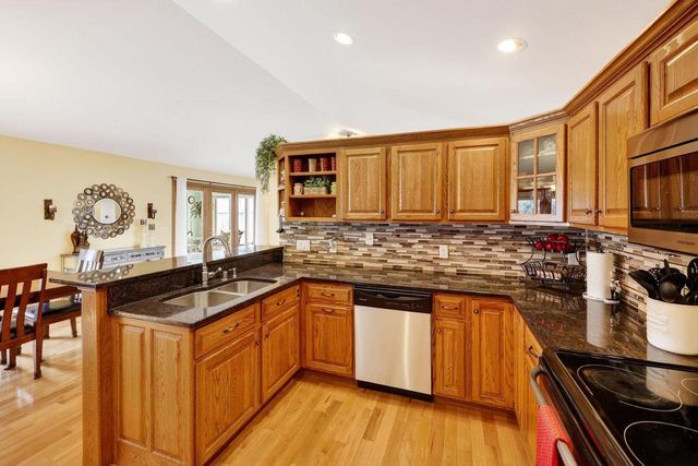 3253 Conservancy Estates Lane, Sun Prairie, WI 53590