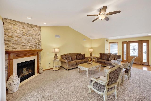 3253 Conservancy Estates Lane, Sun Prairie, WI 53590