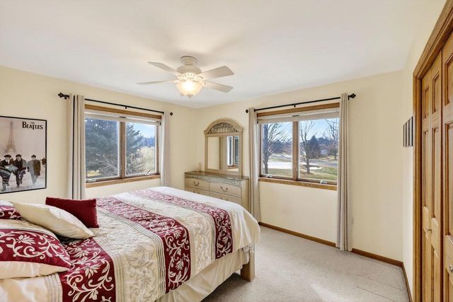 3253 Conservancy Estates Lane, Sun Prairie, WI 53590