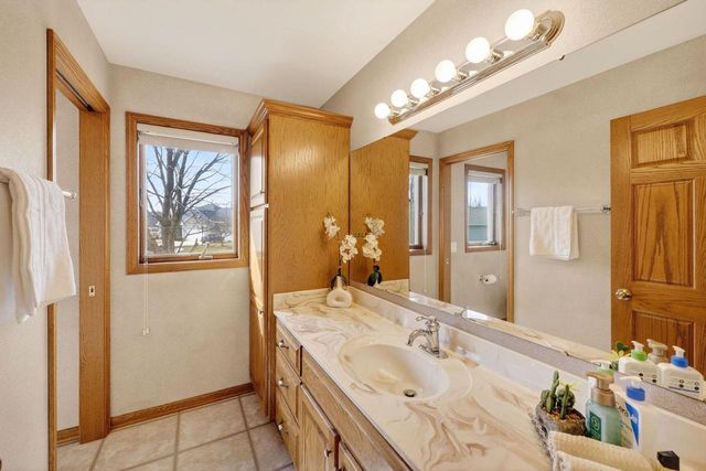 3253 Conservancy Estates Lane, Sun Prairie, WI 53590