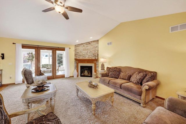 3253 Conservancy Estates Lane, Sun Prairie, WI 53590