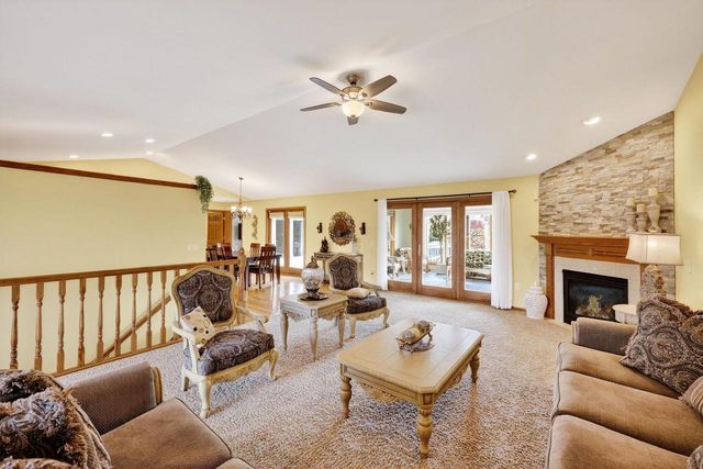 3253 Conservancy Estates Lane, Sun Prairie, WI 53590