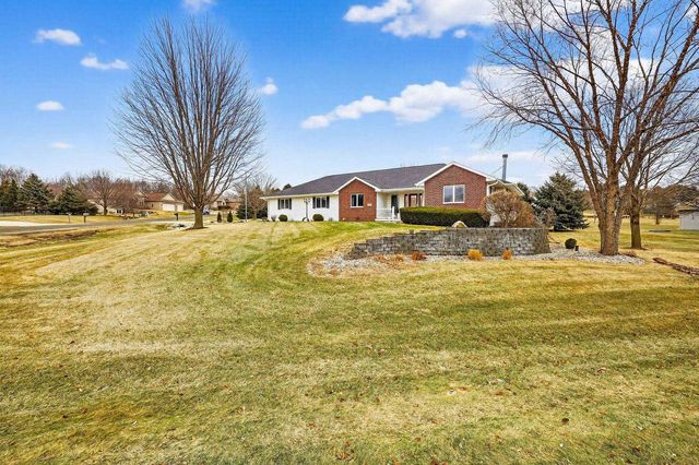 3253 Conservancy Estates Lane, Sun Prairie, WI 53590