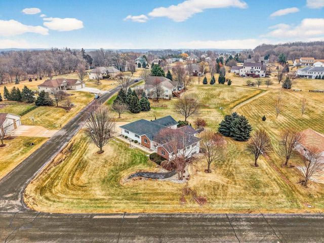 3253 Conservancy Estates Lane, Sun Prairie, WI 53590