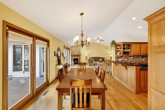 3253 Conservancy Estates Lane, Sun Prairie, WI 53590