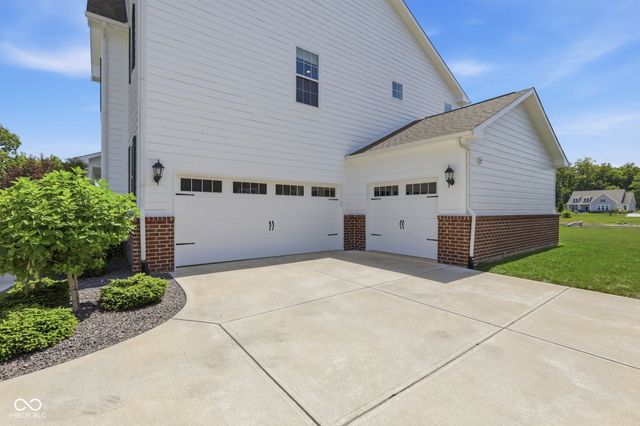 11050 Portage Woods Drive, Fishers, IN 46040