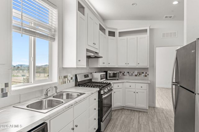 39050 DOBBINS Lane, Salome, AZ 85348
