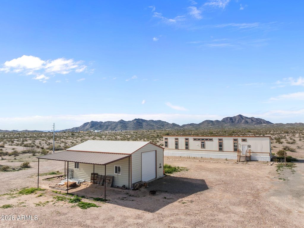 39050 DOBBINS Lane, Salome, AZ 85348