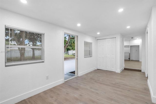 1635 NW 130th St, North Miami, FL 33167