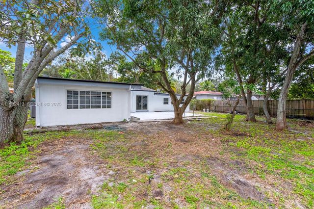 1635 NW 130th St, North Miami, FL 33167