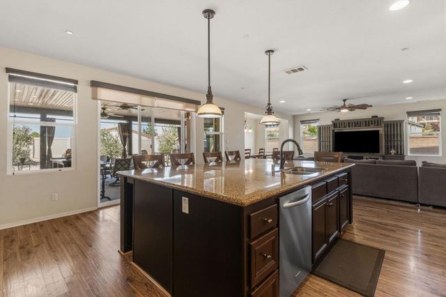 25334 High Noon Court, Menifee, CA 92584