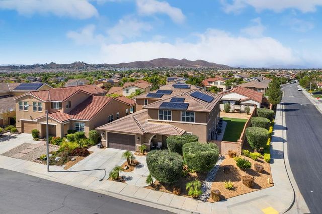 25334 High Noon Court, Menifee, CA 92584