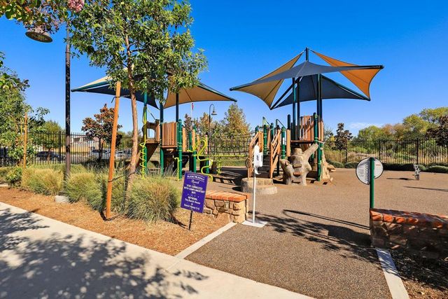 25334 High Noon Court, Menifee, CA 92584