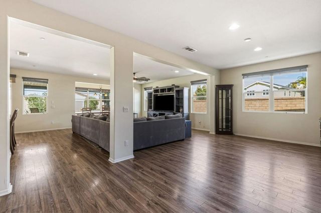 25334 High Noon Court, Menifee, CA 92584