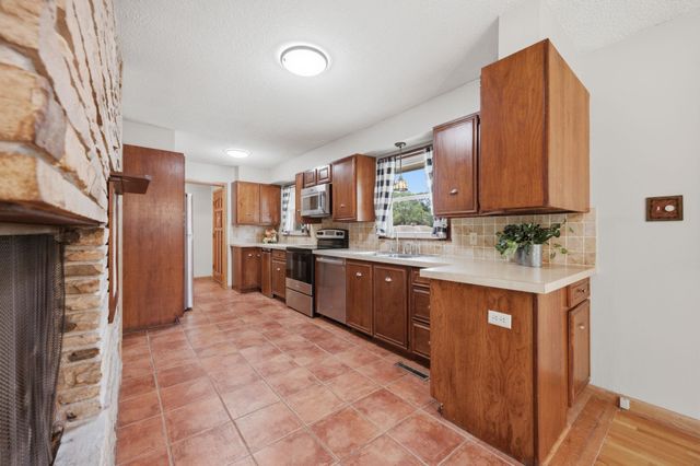 1104 N PINECREST STREET, Wichita, KS 67208
