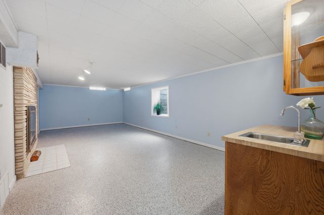 1104 N PINECREST STREET, Wichita, KS 67208