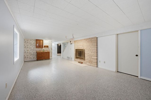 1104 N PINECREST STREET, Wichita, KS 67208