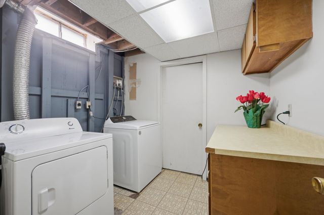 1104 N PINECREST STREET, Wichita, KS 67208