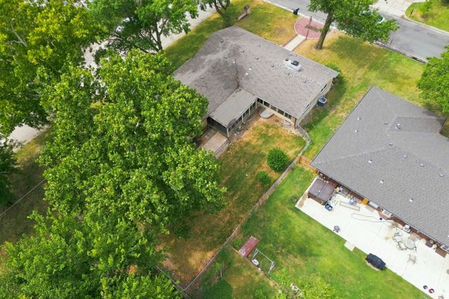 1104 N PINECREST STREET, Wichita, KS 67208