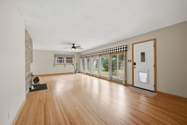 1104 N PINECREST STREET, Wichita, KS 67208