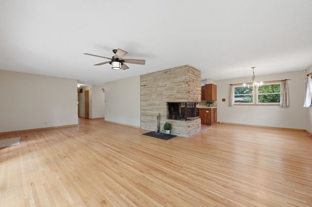 1104 N PINECREST STREET, Wichita, KS 67208