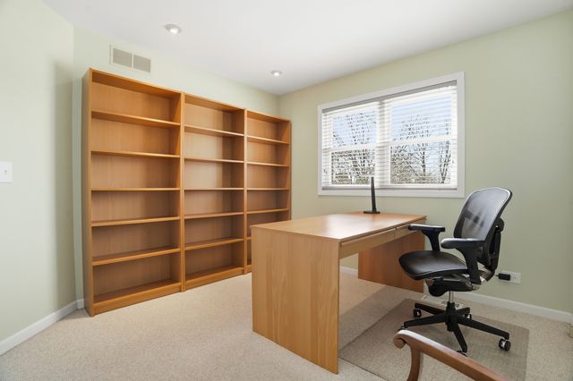 330 Indian Ridge Trail, Wauconda, IL 60084