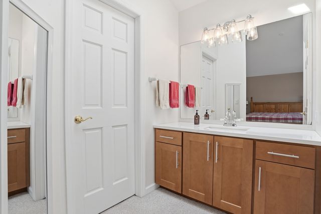 330 Indian Ridge Trail, Wauconda, IL 60084