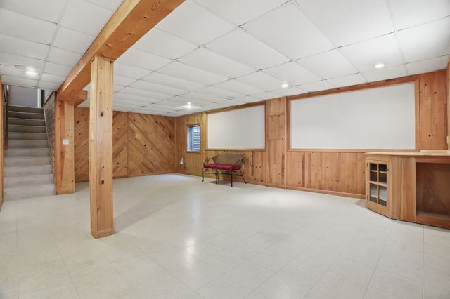 330 Indian Ridge Trail, Wauconda, IL 60084