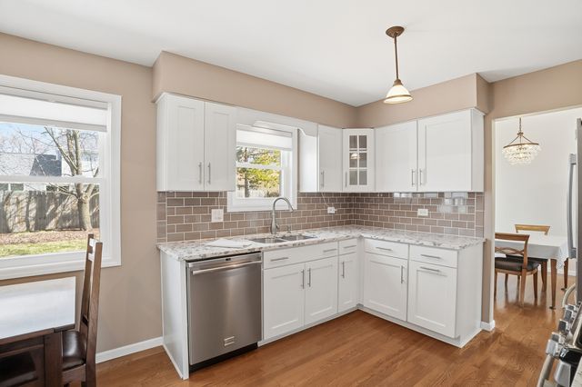 330 Indian Ridge Trail, Wauconda, IL 60084