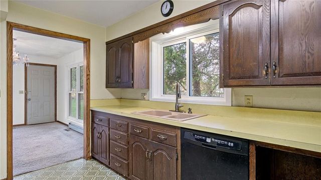 1413 E Clairemont Avenue, Eau Claire, WI 54701