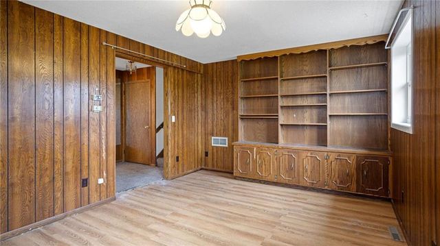 1413 E Clairemont Avenue, Eau Claire, WI 54701