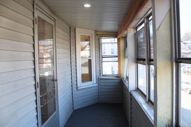 78 Endicott St 2L, Peabody, MA 01960