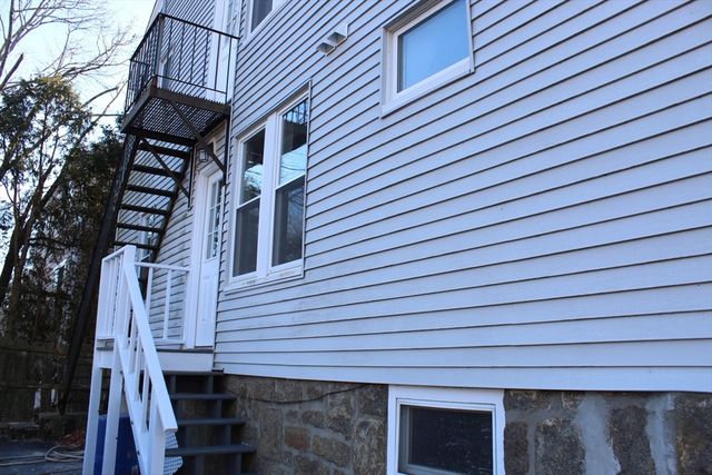 78 Endicott St 2L, Peabody, MA 01960