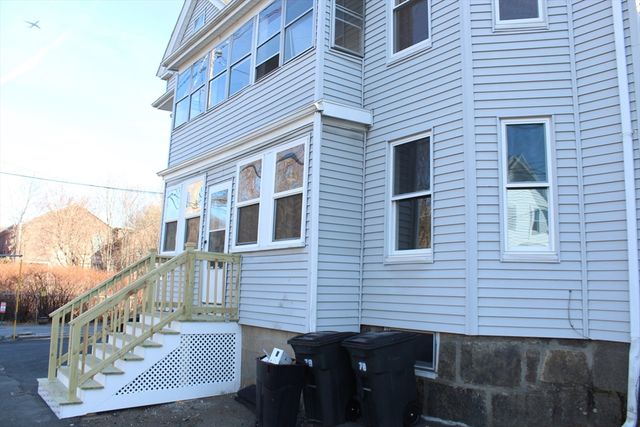 78 Endicott St 2L, Peabody, MA 01960