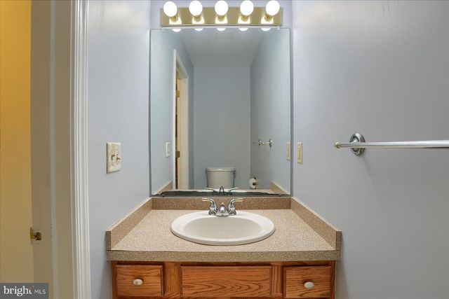 207 SADDLE RIDGE DR, Harrisburg, PA 17110