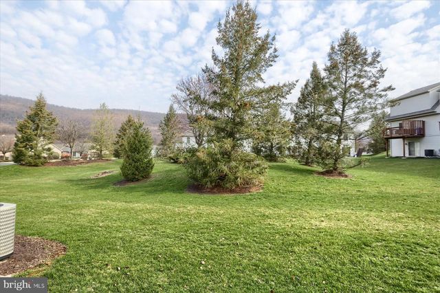 207 SADDLE RIDGE DR, Harrisburg, PA 17110